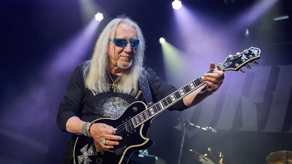 Mick Box volta ao Uriah Heep em show no Rock Legends