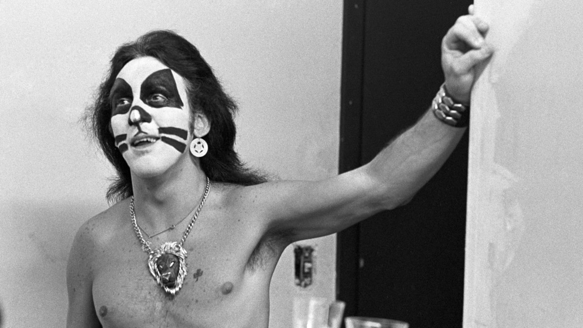 Peter Criss lamenta não ter gravado álbum com Ace Frehley