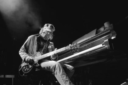 Neil Young libera gravação ao vivo rara com Crazy Horse