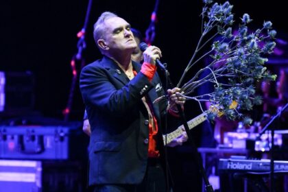 Morrissey antecipa ‘Make Up Is A Lie’ e anuncia novo álbum