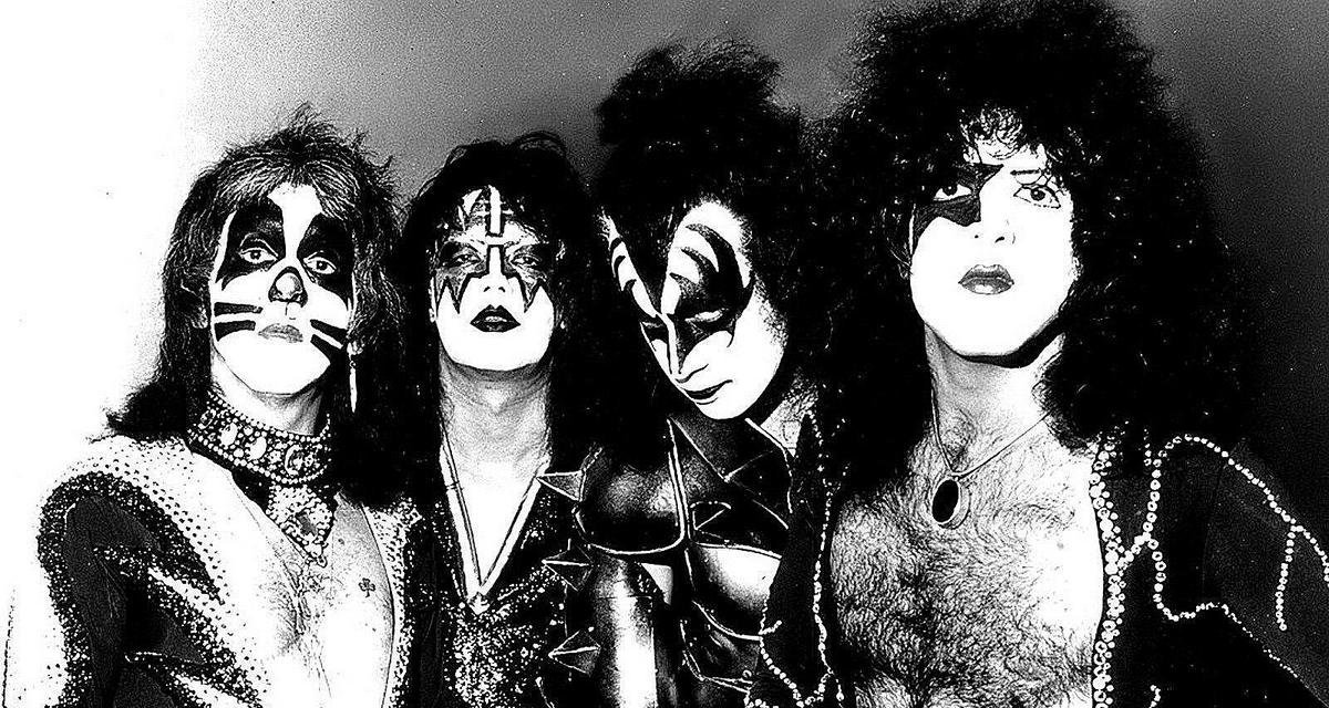 Gene Simmons nega autoria de Peter Criss em ‘Beth’