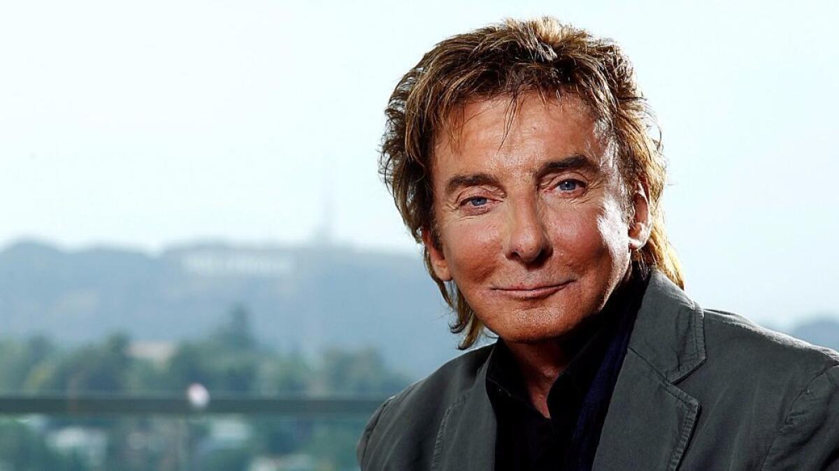 Barry Manilow detalha avanço no tratamento de câncer