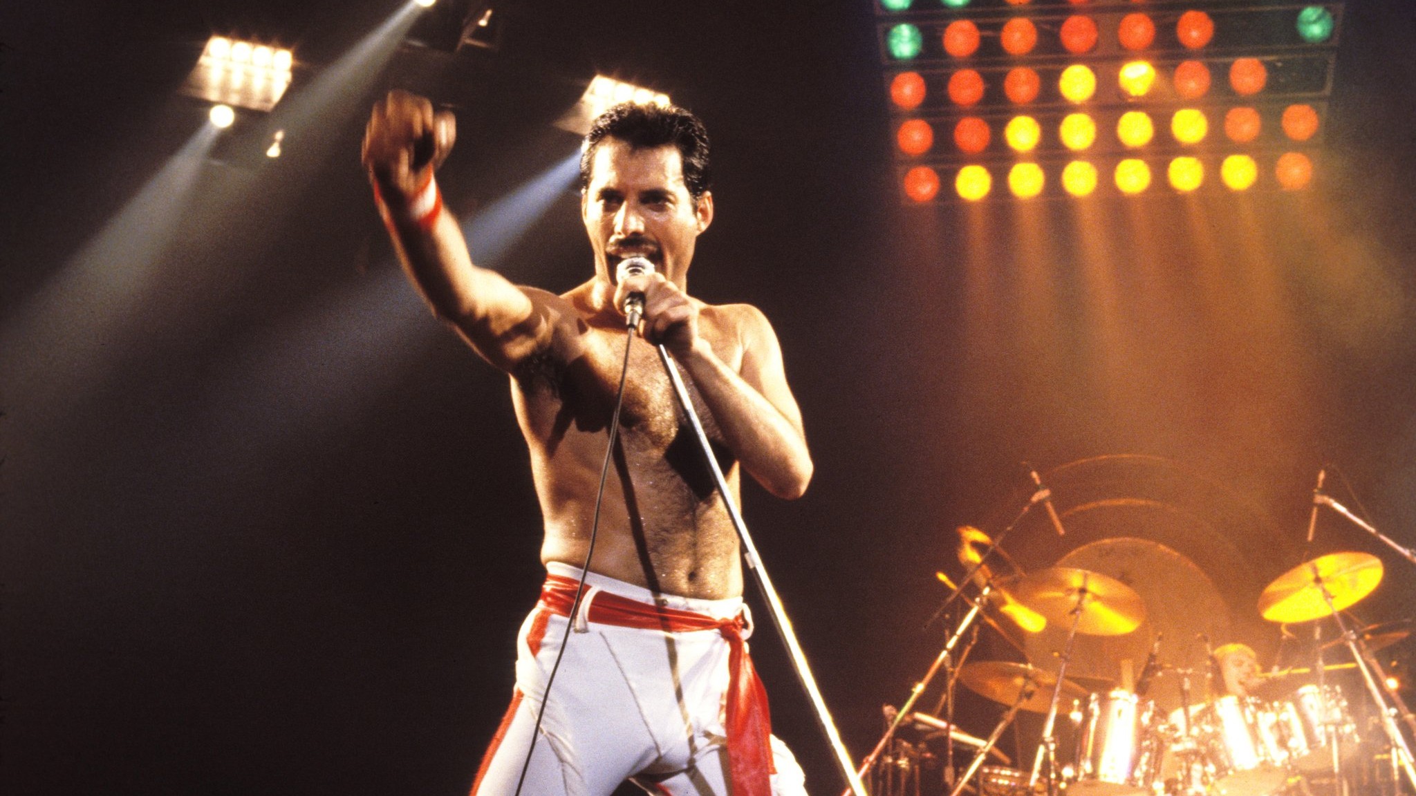 Filha secreta de Freddie Mercury morre aos 48 anos