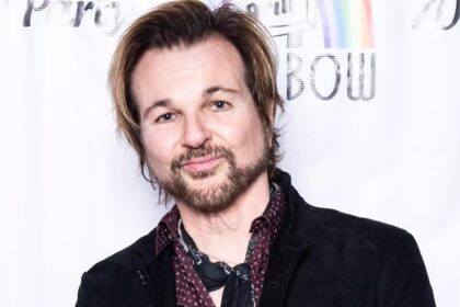 Baterista do Poison, Rikki Rockett, fala sobre possível turnê em 2027