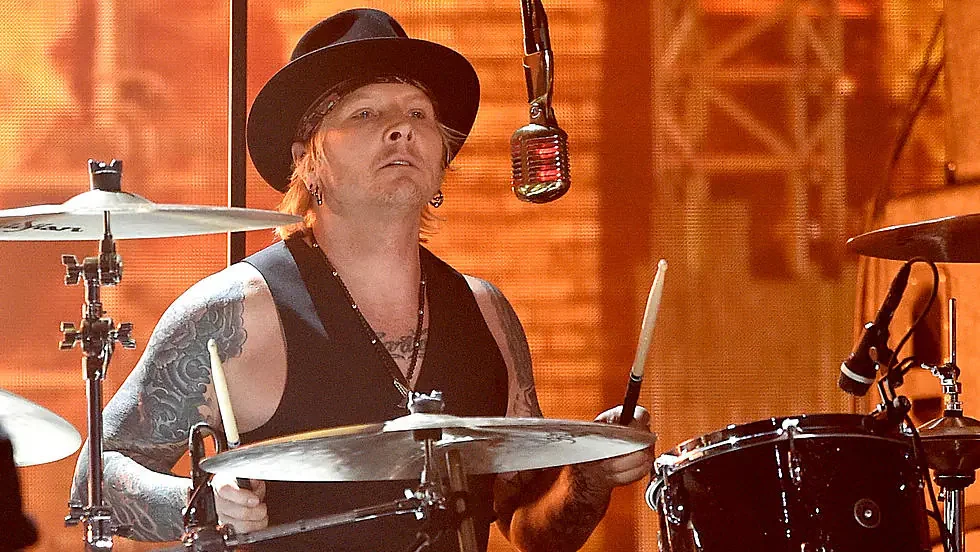 Matt Sorum compara Velvet Revolver ao Guns N’ Roses: “Poderia ter sido tão grande”