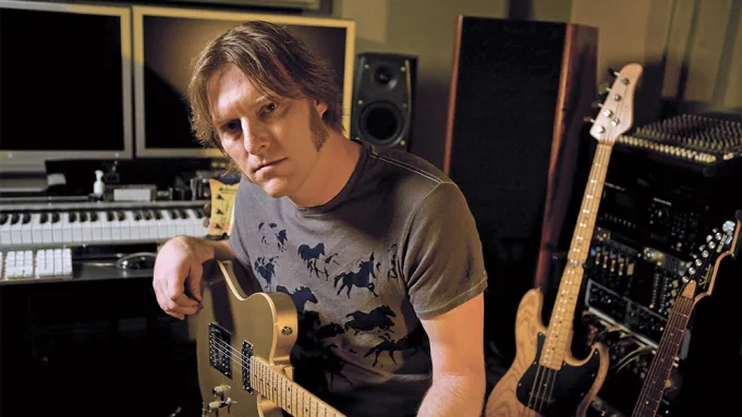 Tyler Bates deixa turnê de Marilyn Manson após 10 anos