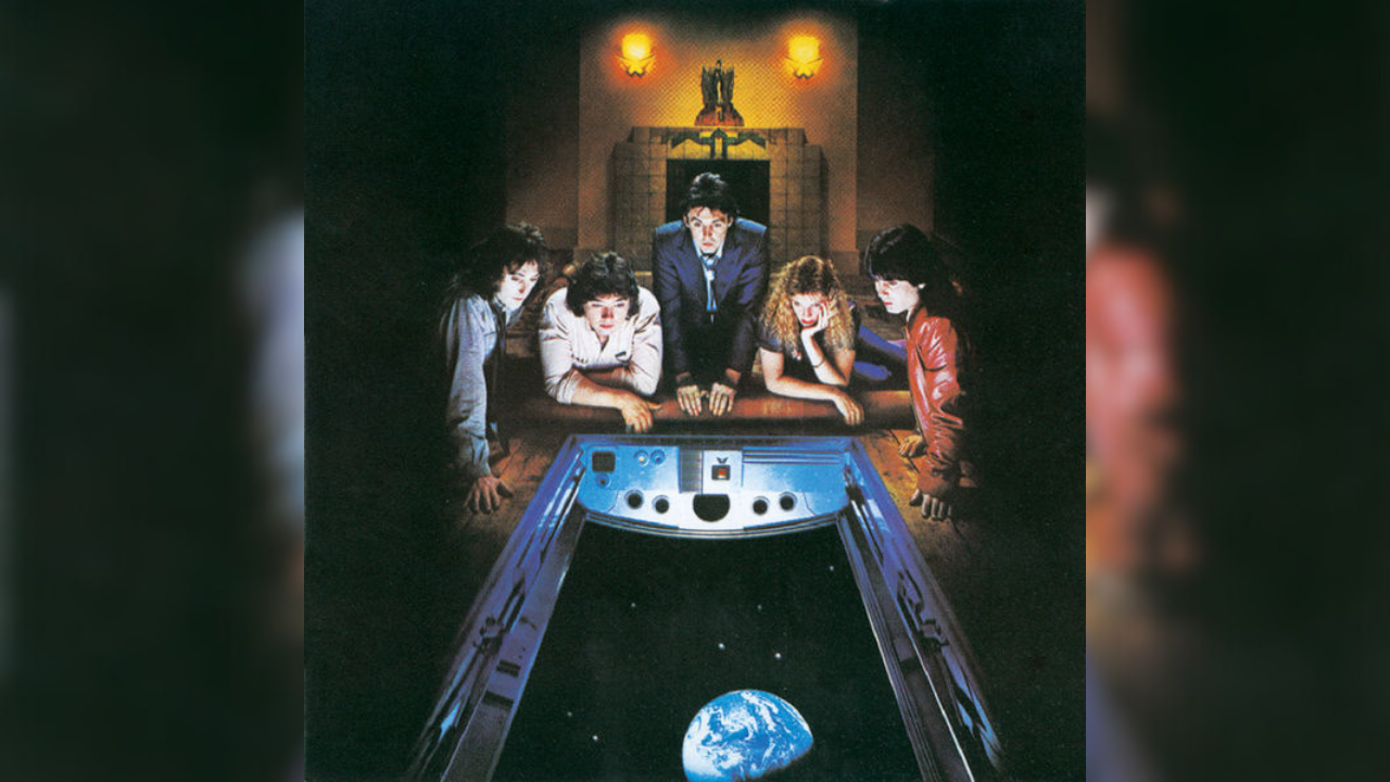 Paul McCartney & Wings - Capa de Back to the Egg.