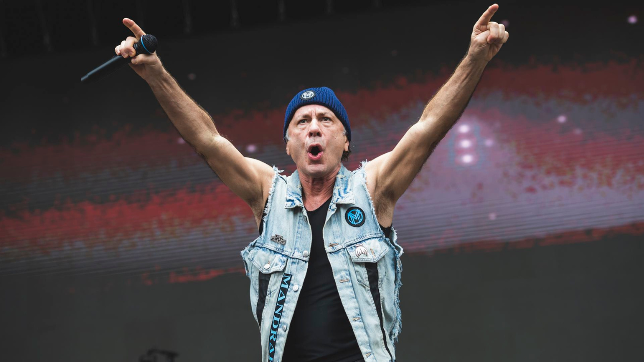 Bruce Dickinson gravou 16 músicas ao vivo para novo álbum solo em 21 dias
