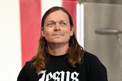 Brad Arnold morre aos 47 anos, vocalista do 3 Doors Down