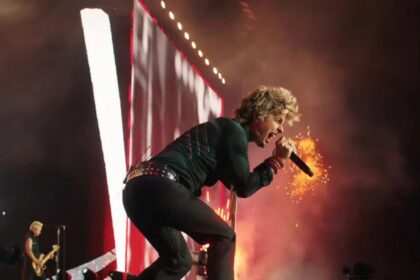 Green Day critica ICE e cita Epstein em festa pré-Super Bowl