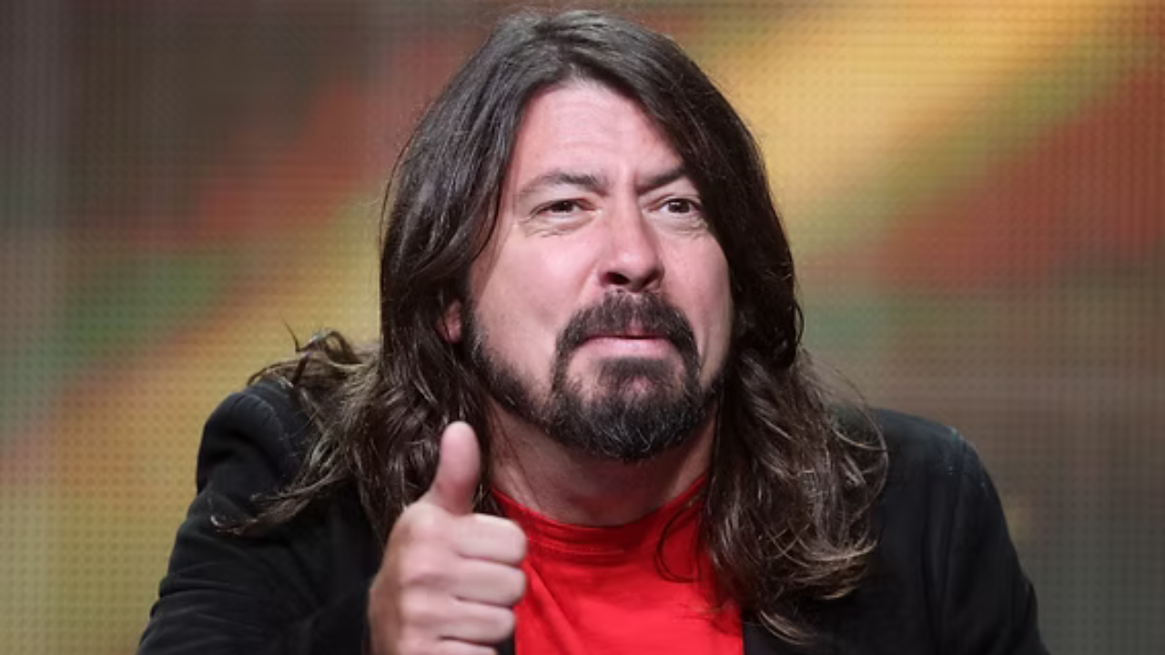 Dave Grohl comenta sobre carreira musical independente da filha Violet Grohl