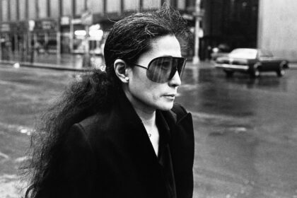 Yoko Ono relança “Season of Glass” para 45º aniversário