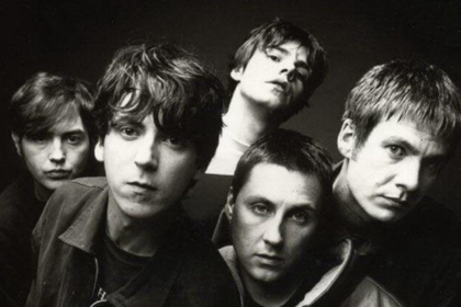 “Some Friendly” do The Charlatans ganha reedição em vinil duplo com faixas extras