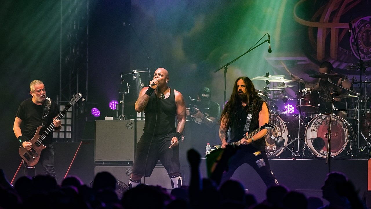 Sepultura. Crédito: Andreas Lawen, Fotandi/Wikimedia Commons.