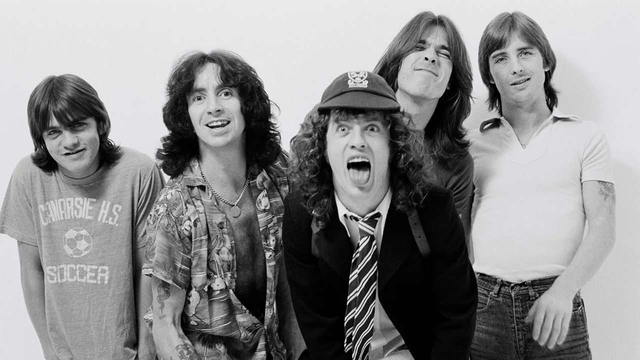 Engenheiro de mixagem de “Highway To Hell” do AC/DC revela detalhes da produção do álbum