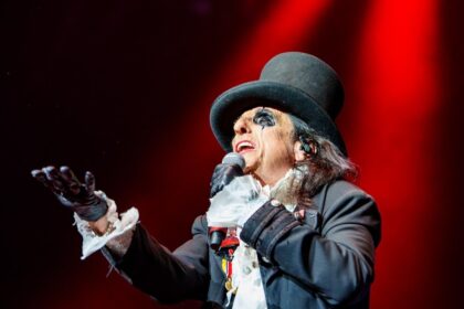Alice Cooper lança autobiografia “Devil On My Shoulder”