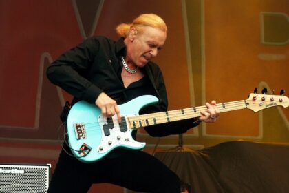 Billy Sheehan vê novas oportunidades na indústria musical
