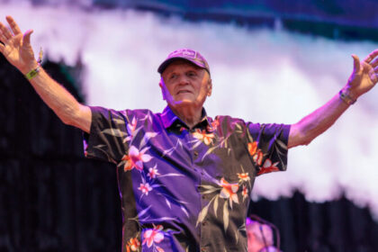 Bruce Johnston deixa The Beach Boys após 61 anos de estrada