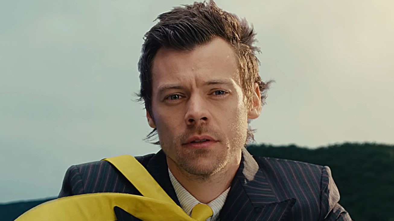 Harry Styles lança clipe com possível referência ao One Direction