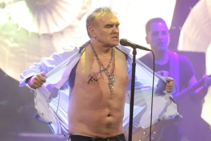 Morrissey cancela show em Valência após noite sem sono