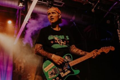 Chad Gilbert, guitarrista do New Found Glory, se pronuncia após cirurgia cerebral