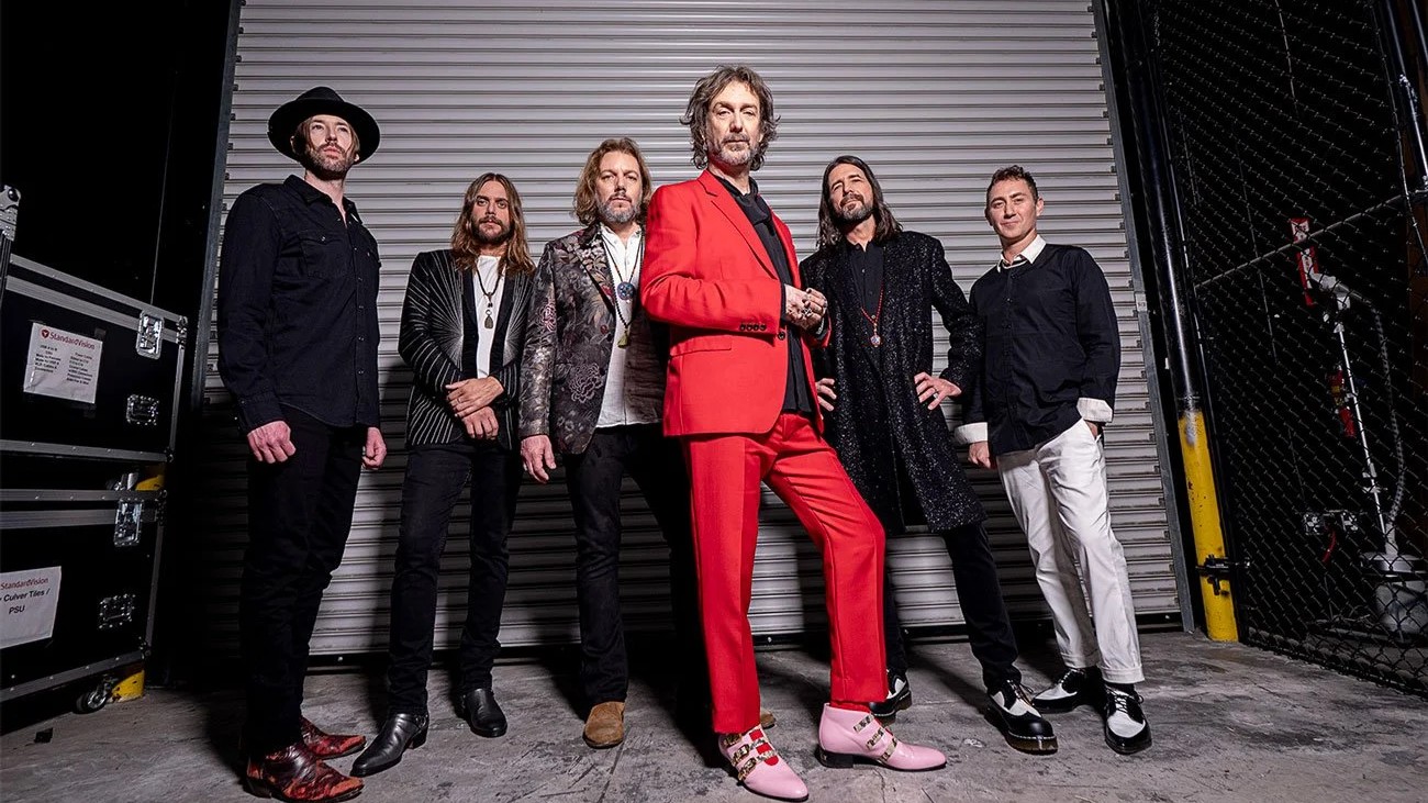 Chris Robinson diz que reconciliação dos Black Crowes inspirou volta do Oasis