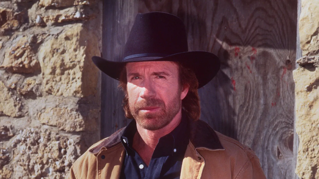 Morre Chuck Norris, astro de ação de Hollywood, aos 86 anos
