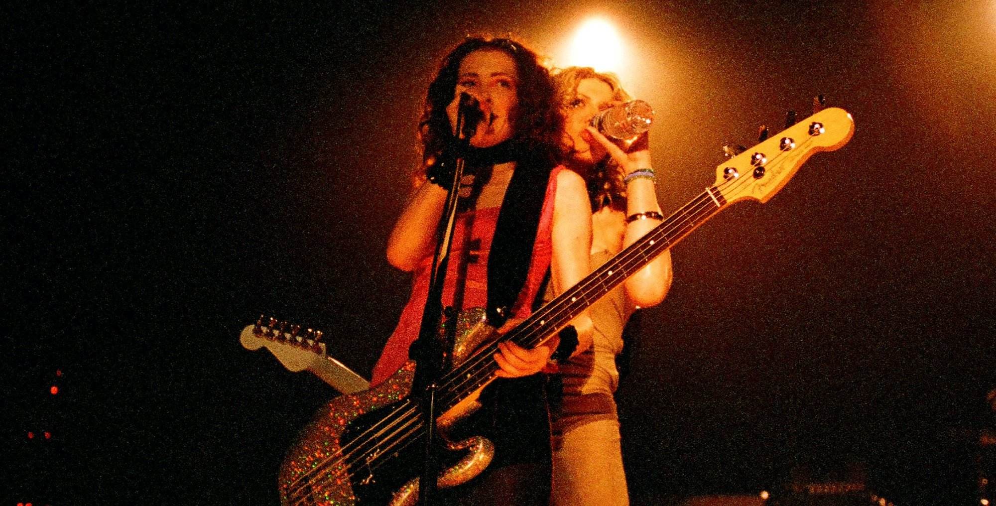 Hole anuncia relançamento em vinil dos álbuns “Pretty On The Inside”, “Live Through This” e “Celebrity Skin”