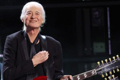 Jimmy Page libera demo caseira de “Ten Years Gone”