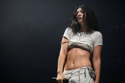 Lorde assume controle da carreira após fim de contrato com a UMG