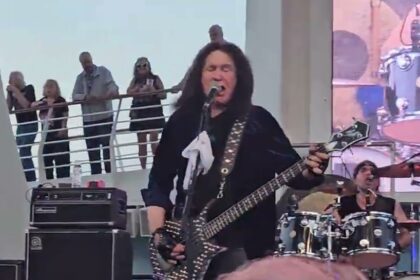 Gene Simmons revisita repertório do KISS em apresentação no Rock Legends Cruise