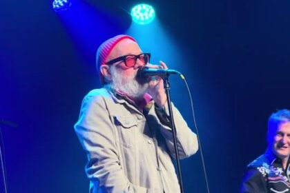 Michael Stipe lança “I Played The Fool” para a série “Rooster”