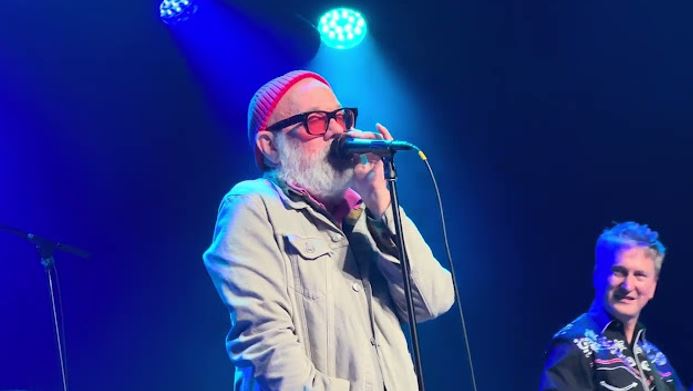 Michael Stipe lança “I Played The Fool” para a série “Rooster”