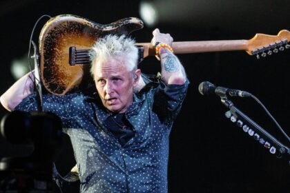 Ópera grunge de Mike McCready retrata Seattle anos 90