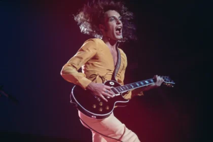 Peter Frampton lança single e novo álbum terá convidados famosos