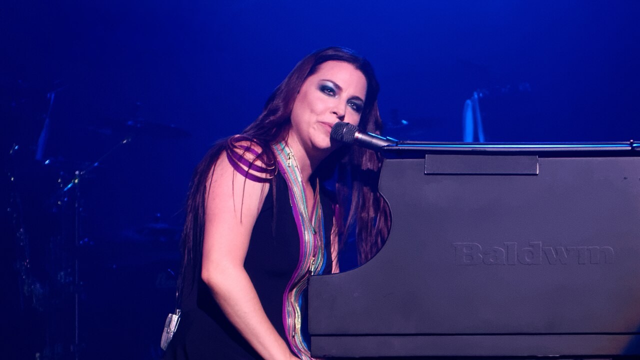 Evanescence anuncia novo álbum “Sanctuary” e lança single “Who Will You Follow”