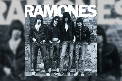 A estreia do Ramones há 50 anos