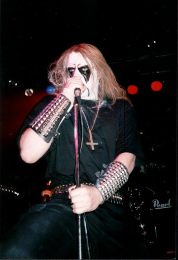 Satyr ao vivo, 1996; Créditos: Imprensa