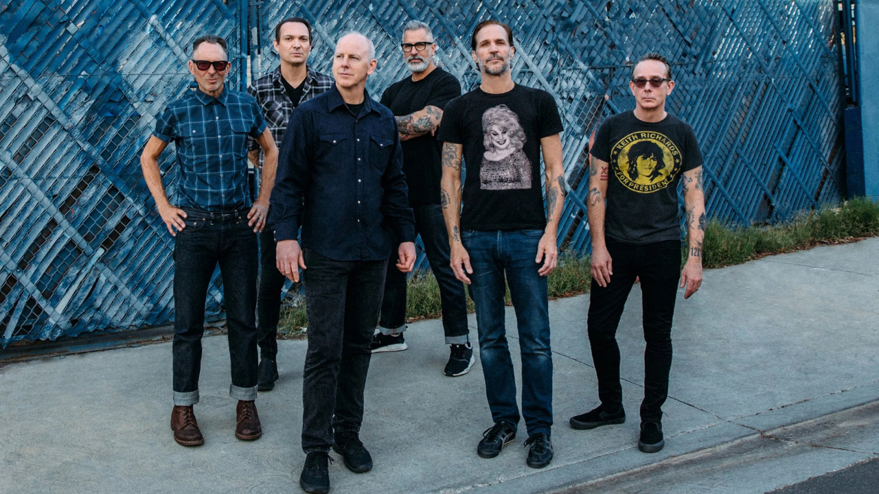 Jay Bentley, do Bad Religion, lamenta relevância de letras antigas: “Isso é deprimente”