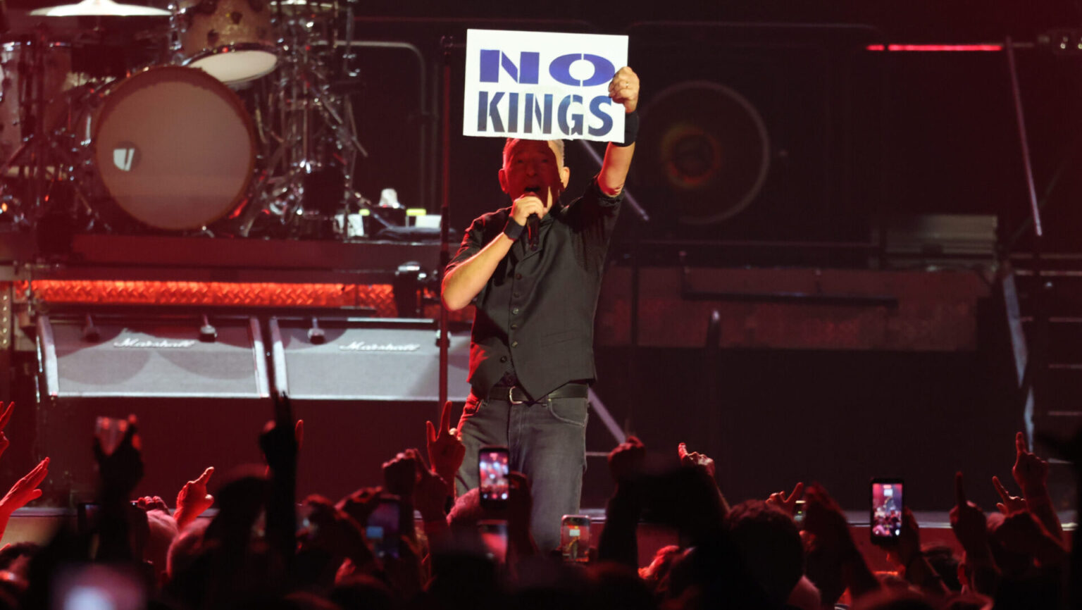 Bruce Springsteen critica administração Trump na abertura de turnê em Minneapolis