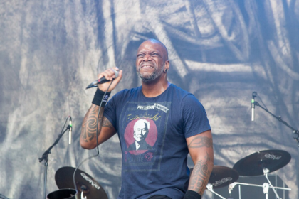 Derrick Green, do Sepultura, quer nova banda “pesada e melódica” após turnê de despedida