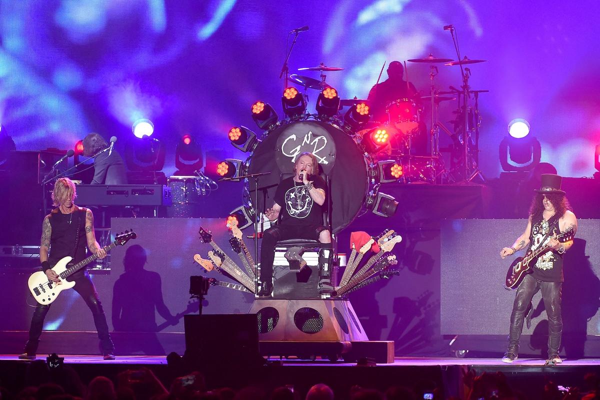 Guns N’ Roses lança campanha com Fandiem para prevenção ao suicídio