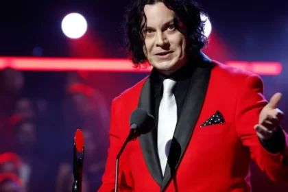 Jack White declara Donald Trump “o pior americano de todos os tempos”
