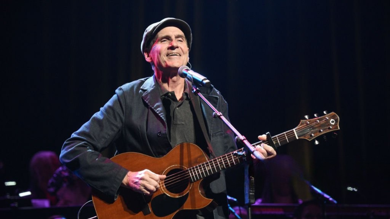 James Taylor revela como os Beatles impulsionaram sua carreira em 1968
