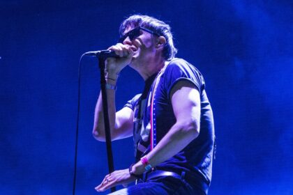 Campanha misteriosa do The Strokes gera expectativa por nova música