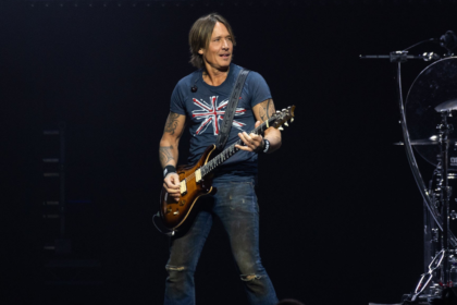 Keith Urban anuncia álbum de yacht rock com colaborações de John Mayer e Michael McDonald