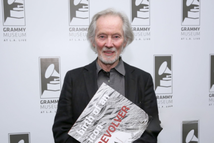 Klaus Voormann relembra oferta para entrar nos Beatles