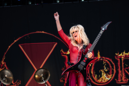 Lita Ford finaliza detalhes de novo álbum e mira lançamento em setembro