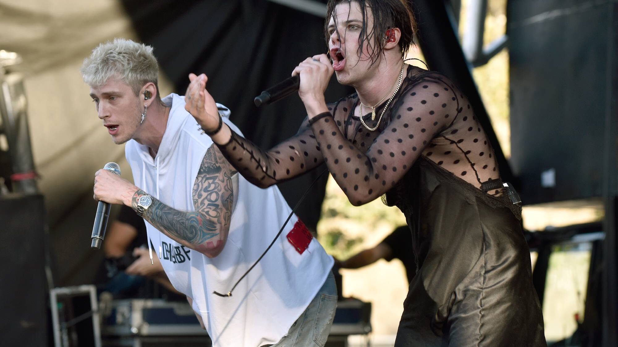 Machine Gun Kelly supostamente ataca Yungblud e Osbournes em nova música