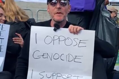 Robert Del Naja, do Massive Attack, diz que prisão foi “preço pequeno” em protesto